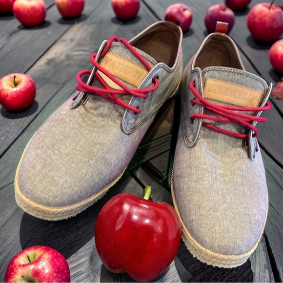 Ben Sherman - cool tan/grey lace-ups with red laces - lightly worn - Picture 1 of 12